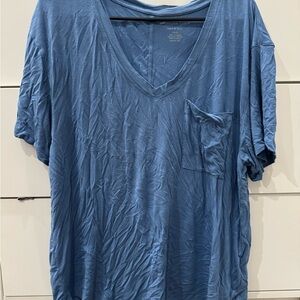 American Eagle Outfitters Blue V-Neck Tee